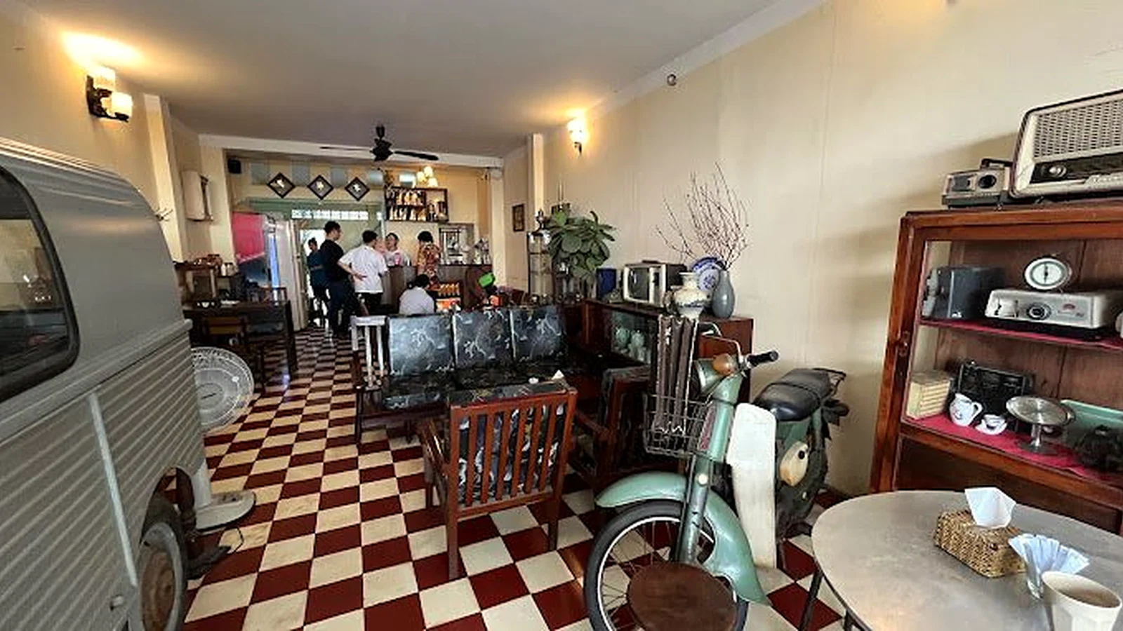 Inside Pho Binh in Ho Chi Minh City